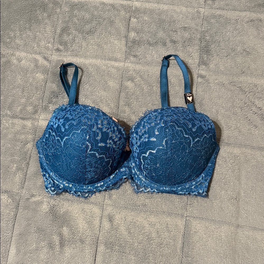 *NEW* Victoria's Secret Teal Lace Bra